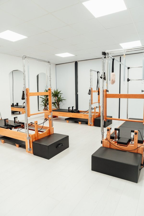 Équipement pilates : guide pour optimiser votre pratique à domicile